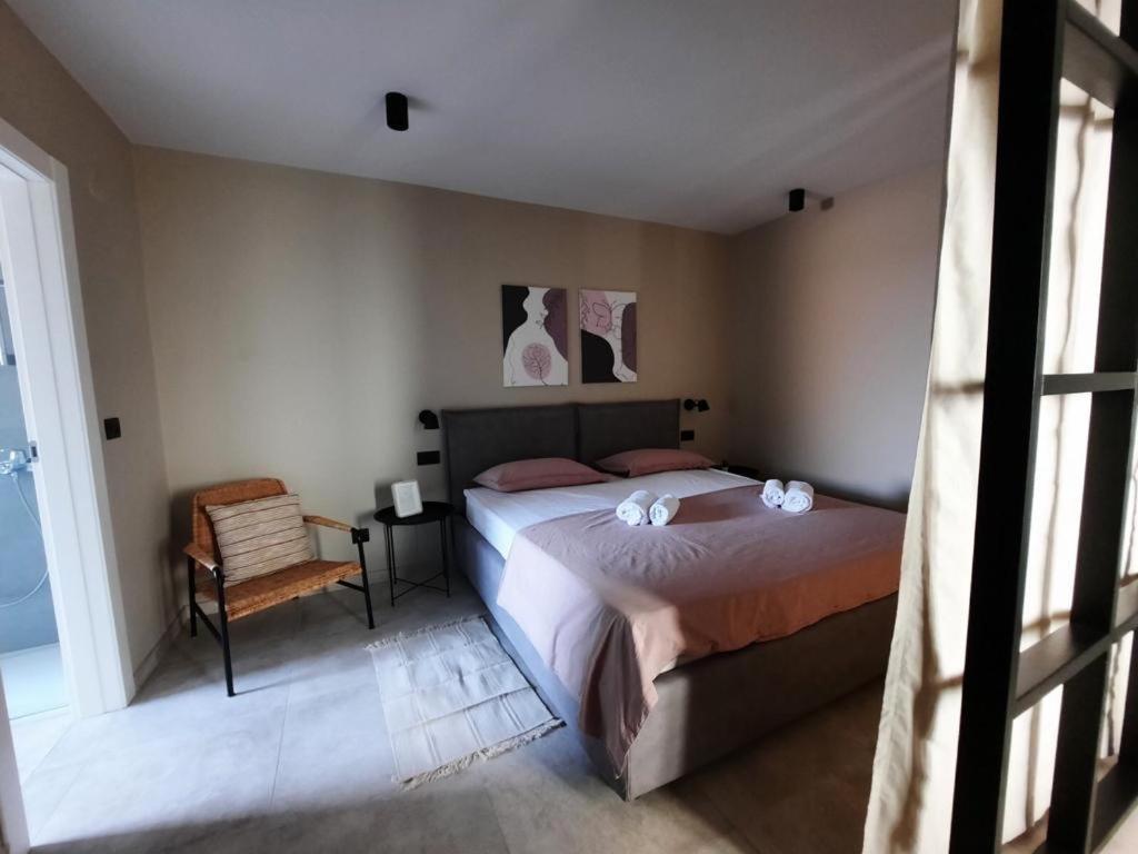 Apartments Alice ロヴィニ エクステリア 写真
